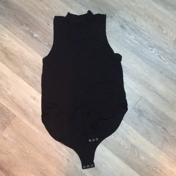 Black Sleeveless Ribbed Bodysuit - Picture 3 of 6